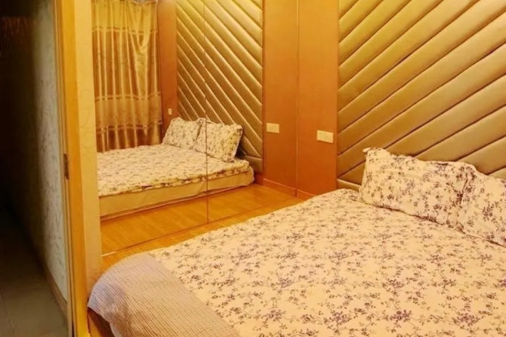 Room 14 of 21