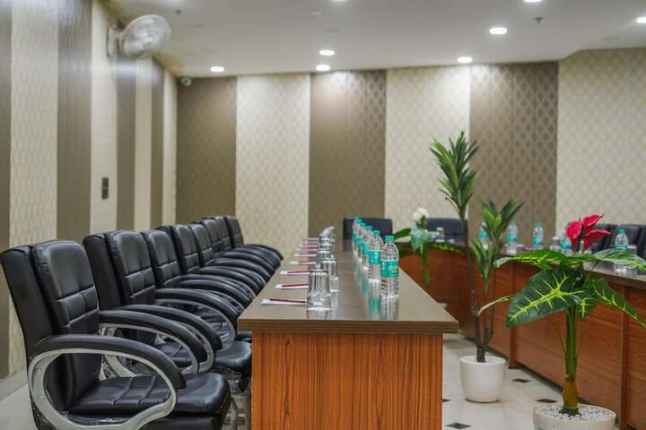 Business Center 40 of 43