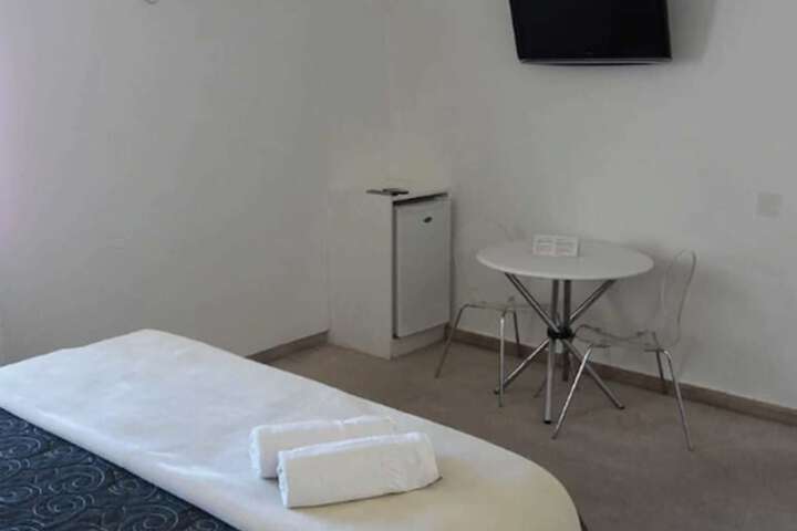 Room 18 of 48