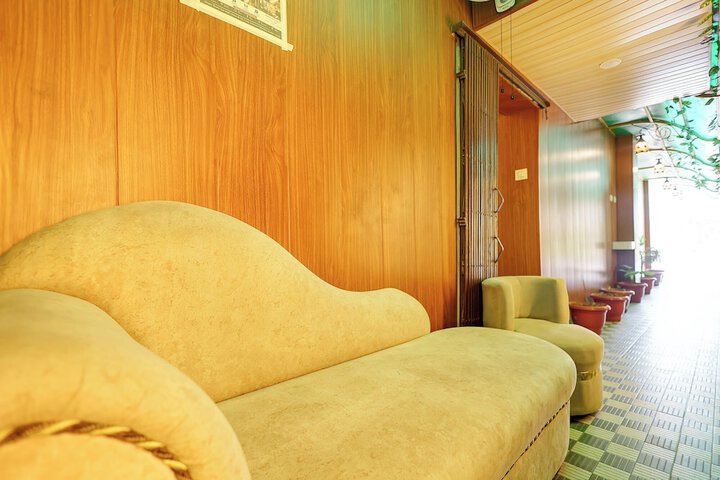 Room 27 of 37