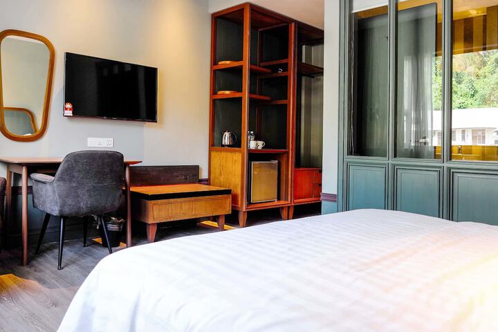 Room 8 of 56