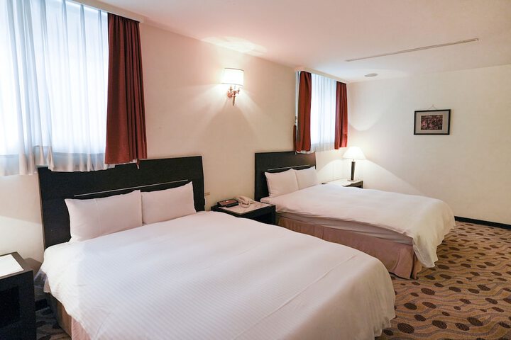 Room 14 of 35