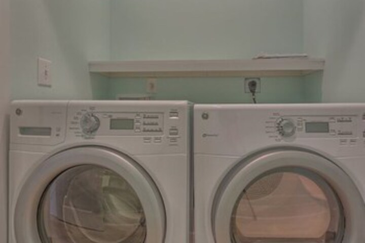 Laundry 35 of 91