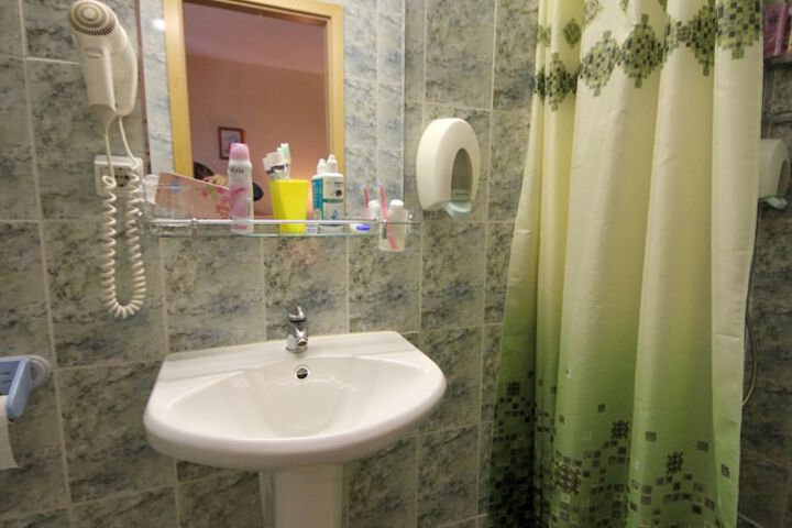 Room 44 of 72