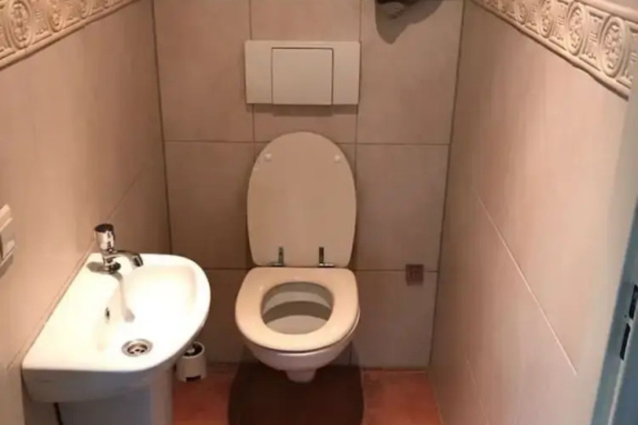 Room 7 of 14
