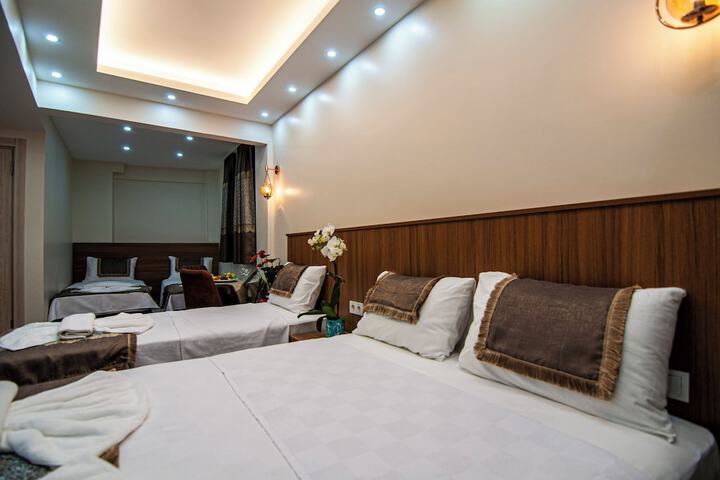 Room 28 of 62