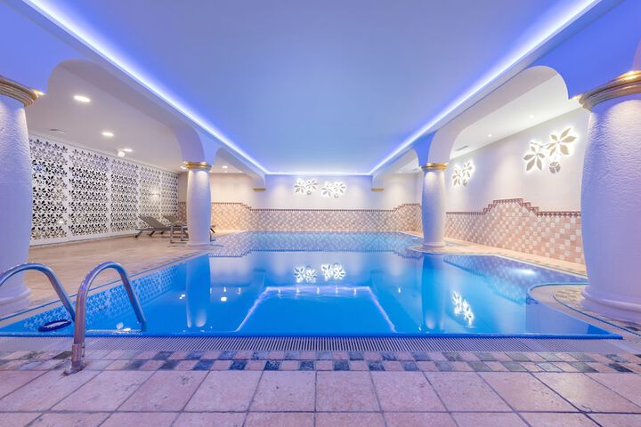 Pool 40 of 65
