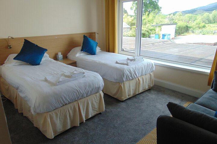 Room 6 of 35