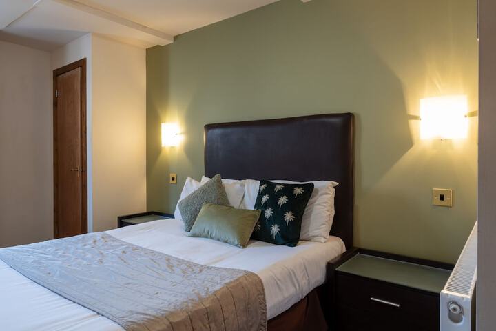 Room 15 of 52