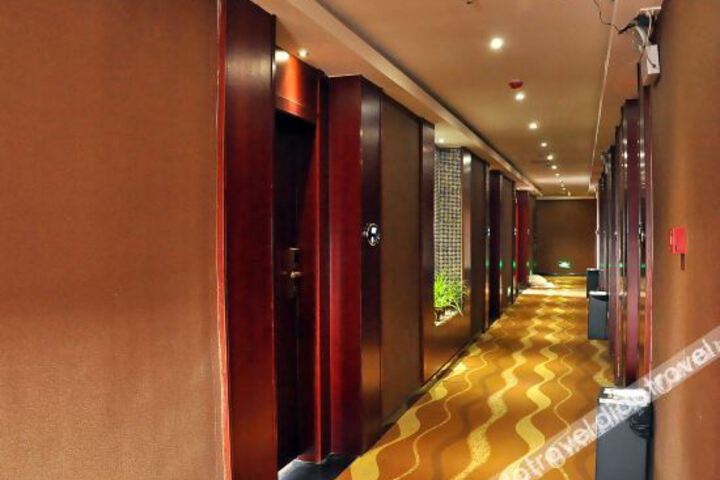 Hotel Interior 8 of 14