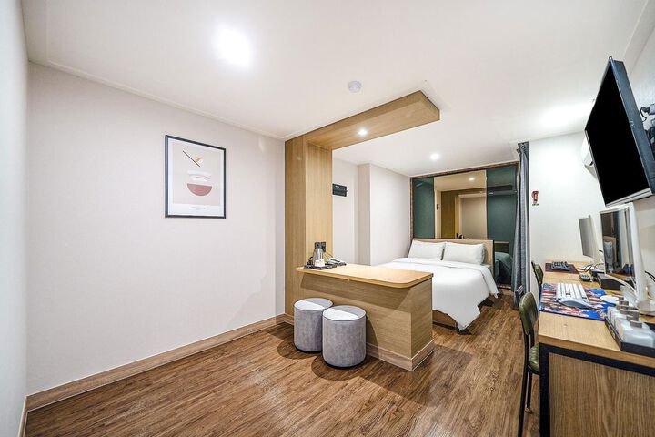 Room 95 of 105