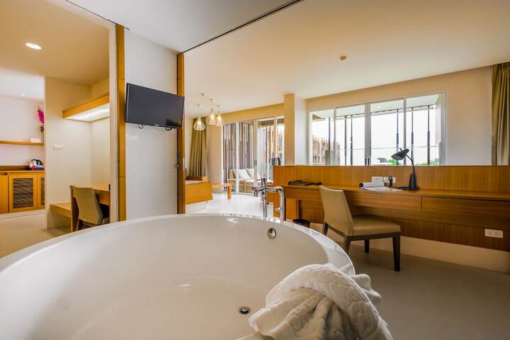 Room 15 of 128