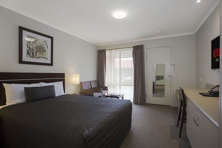 Room 21 of 43