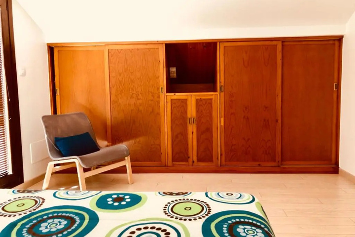 Room 2 of 3
