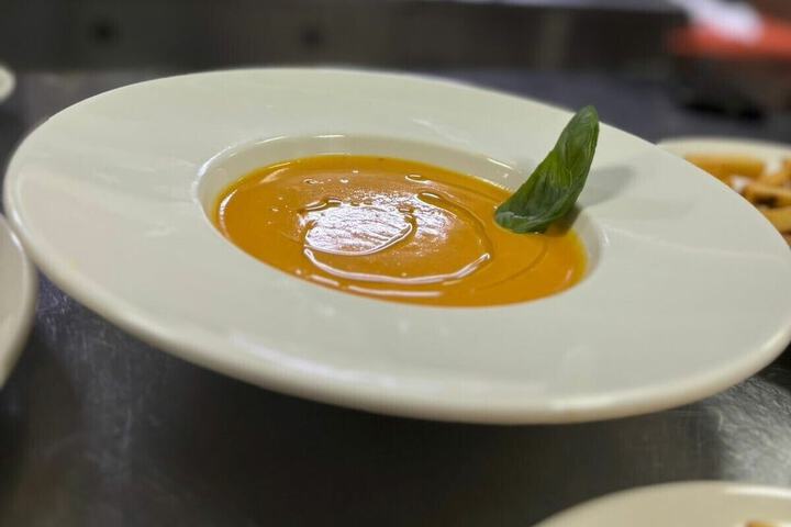 Dining 77 of 104