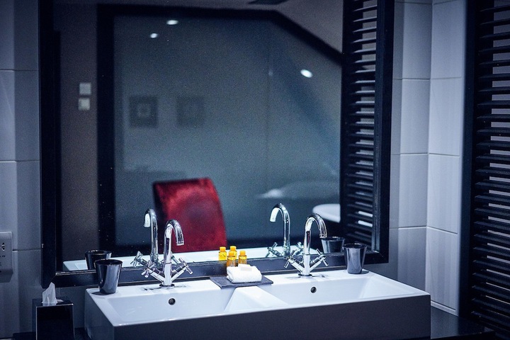 Room 45 of 92