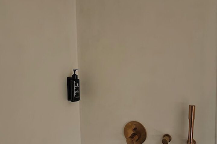 Room 74 of 91
