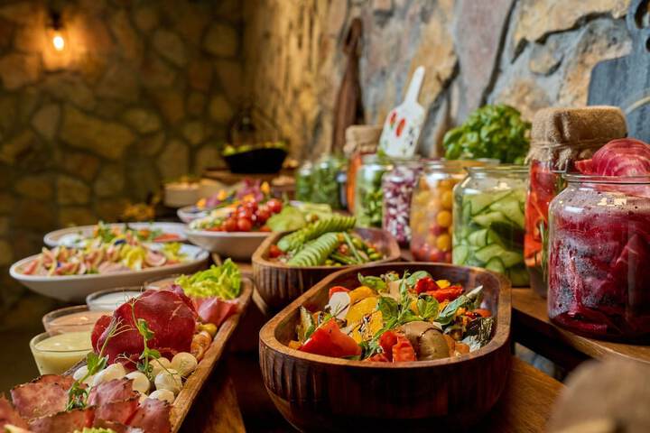 Dining 151 of 259