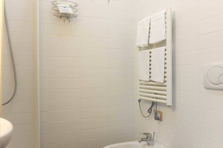 Room 116 of 151