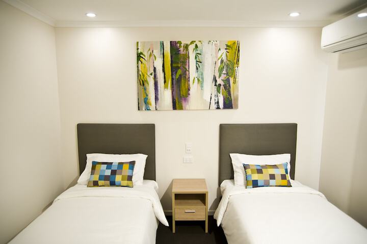 Room 14 of 37