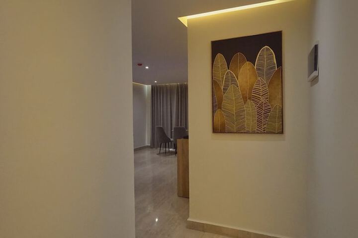 Room 9 of 30