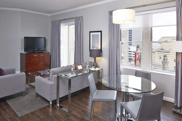 Room 21 of 107