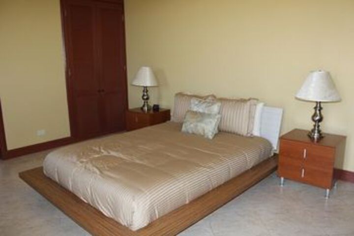 Room 47 of 181