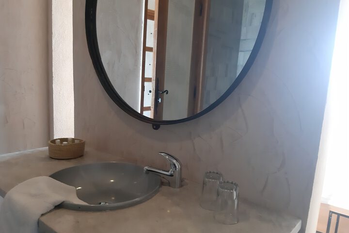 Room 28 of 69