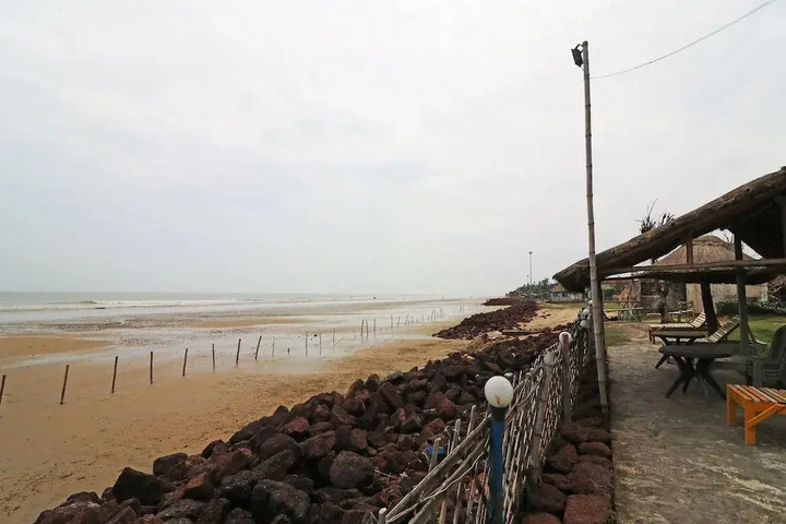 Beach 9 of 13