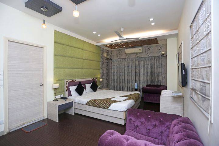 Room 43 of 92