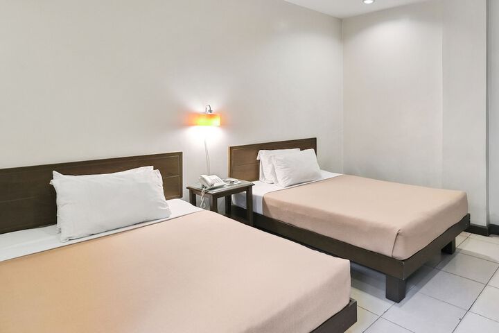 Room 8 of 26