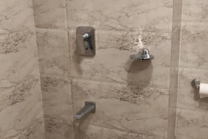Room 46 of 81