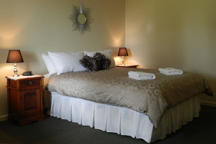 Room 17 of 43