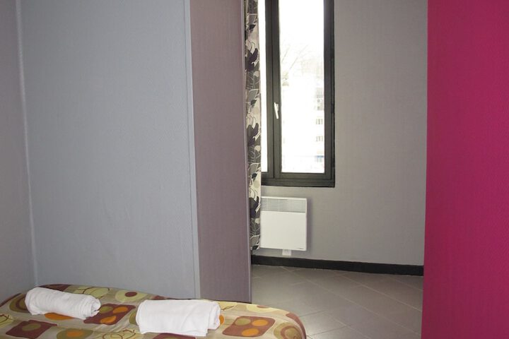 Room 11 of 49