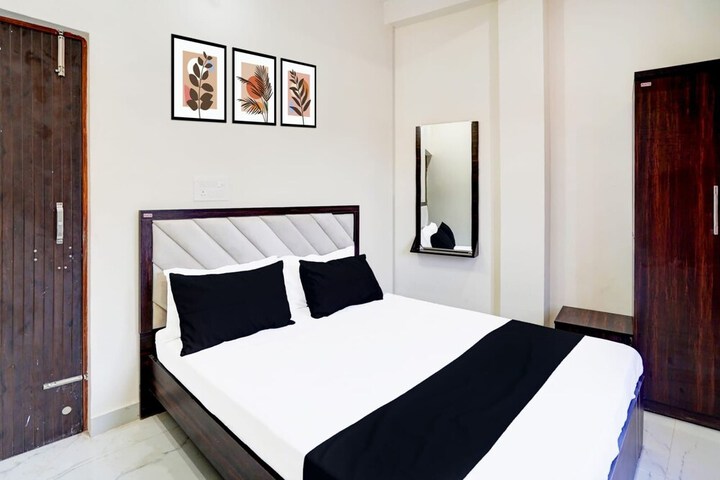 Room 3 of 5
