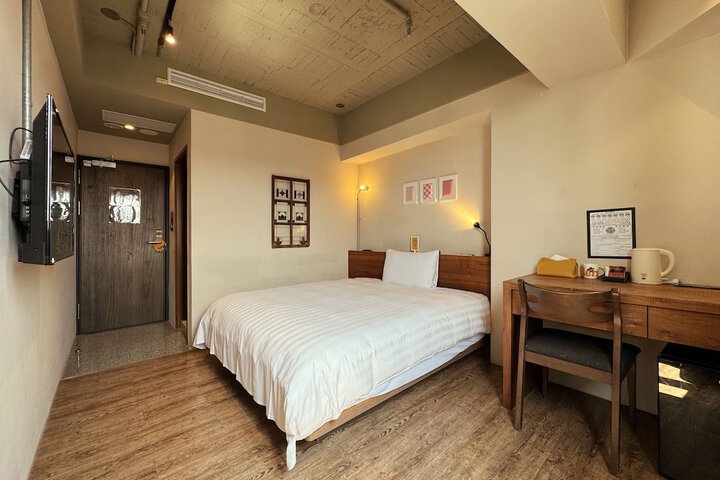 Room 38 of 65