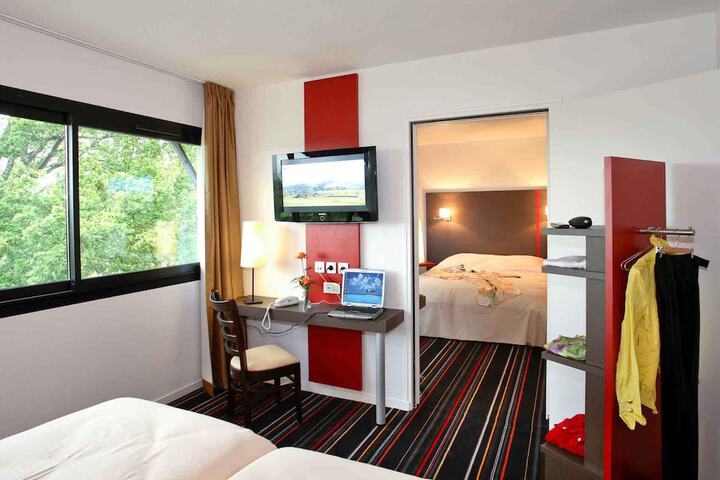 Room 18 of 71