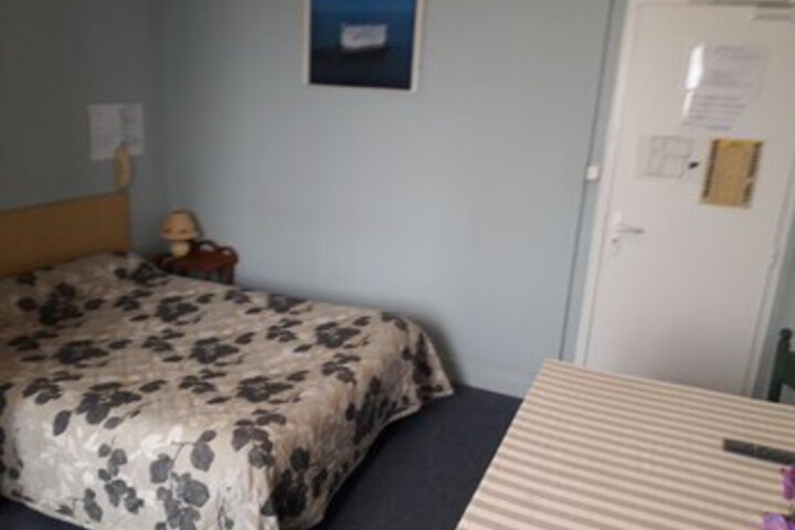 Room 4 of 5