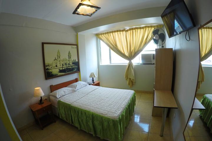 Room 7 of 28