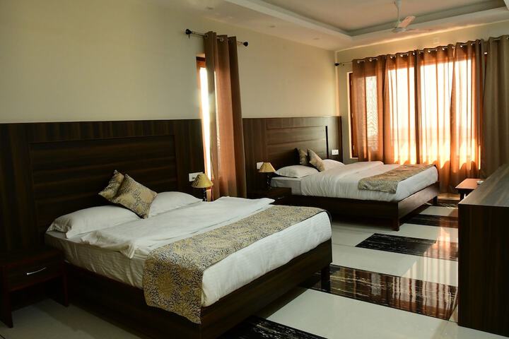 Room 16 of 23
