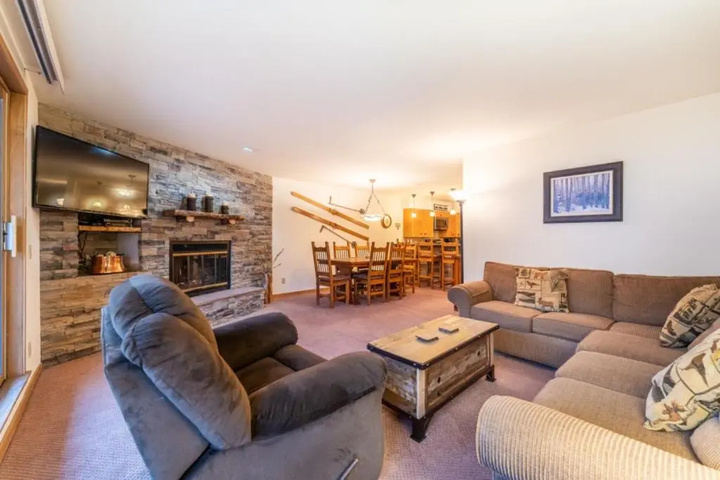 Ski Run #102 by Summit County Mountain Retreats