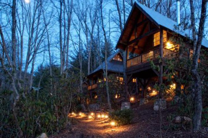 Blue Jays Perch Cabin in Black Mountain, NC