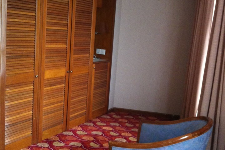 Room 20 of 35