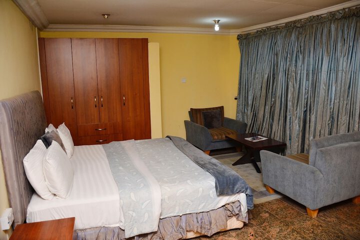 Room 47 of 94