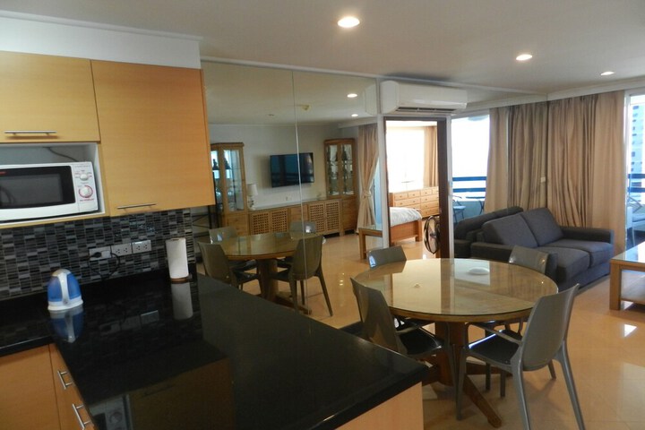 Room 106 of 259