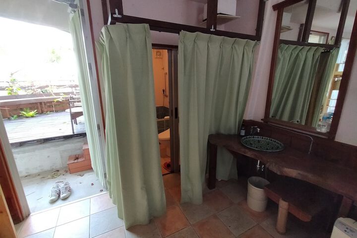 Room 15 of 57