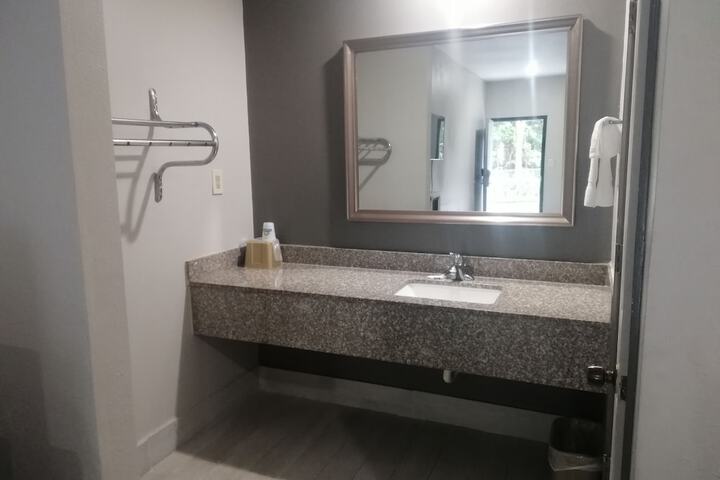 Room 18 of 22