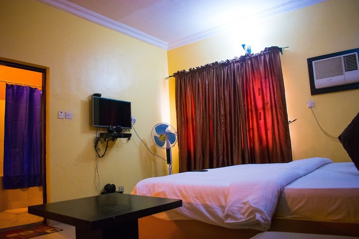 Room 6 of 41