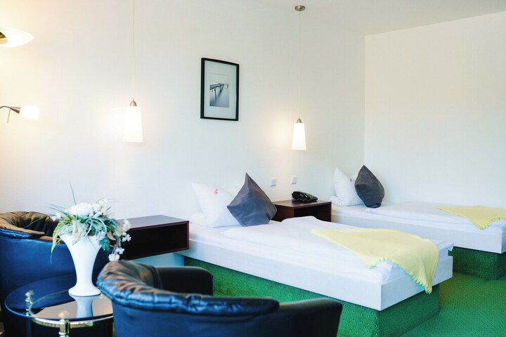 Room 9 of 29