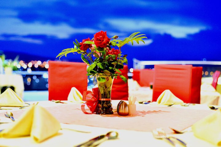 Dining 34 of 58